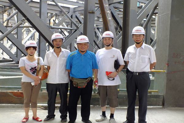 张友权副秘书长率协会专家组赴安徽鸿路钢构湖北公司进行技术指导