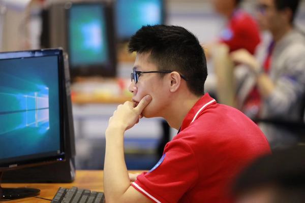 黄长路副秘书长全程参加第45届世界技能大赛全国选拔赛上海赛区技术工作组活动