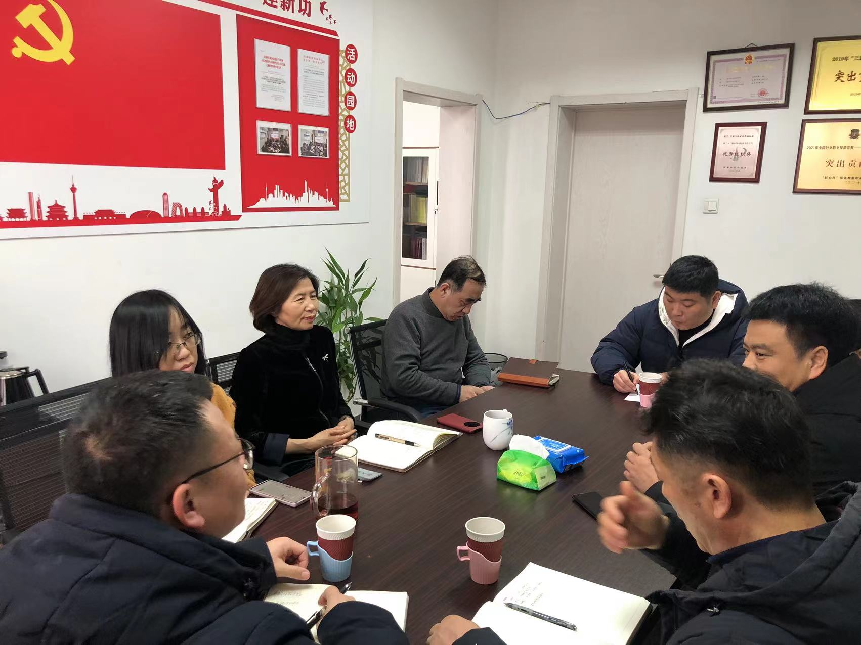 郑州技师学院罗荣一行到访协会