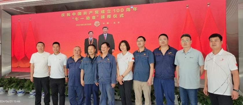 中国工程建设焊接协会刘景凤拜访“七一勋章”获得者艾爱国